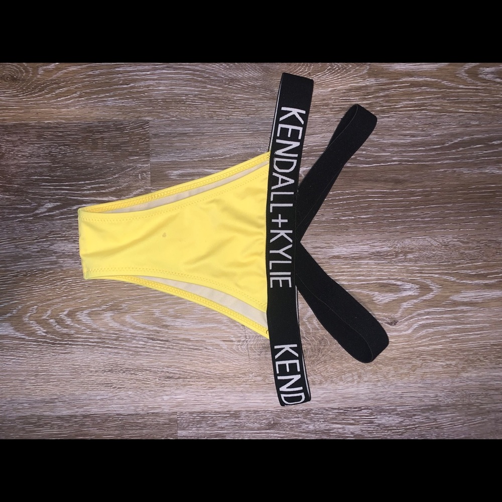 Kendal and Kylie bikini bottoms
